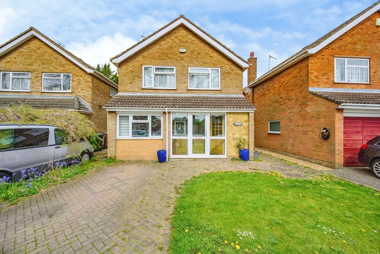 3 bed house for sale — Sutton Gardens, LUTON, Bedfordshire, LU3