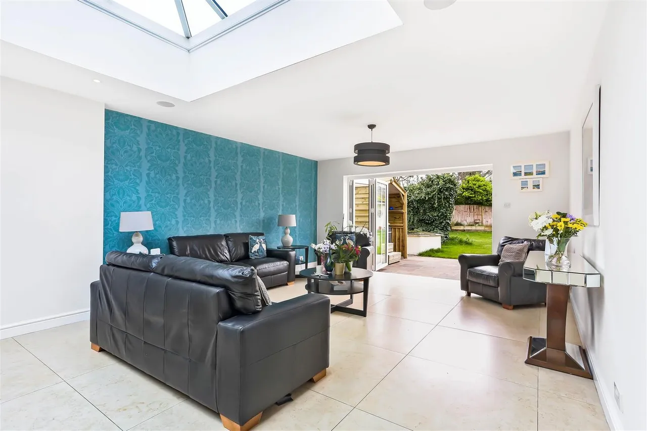 The Lawns, South Cheam, SM2 7PU, photo 12