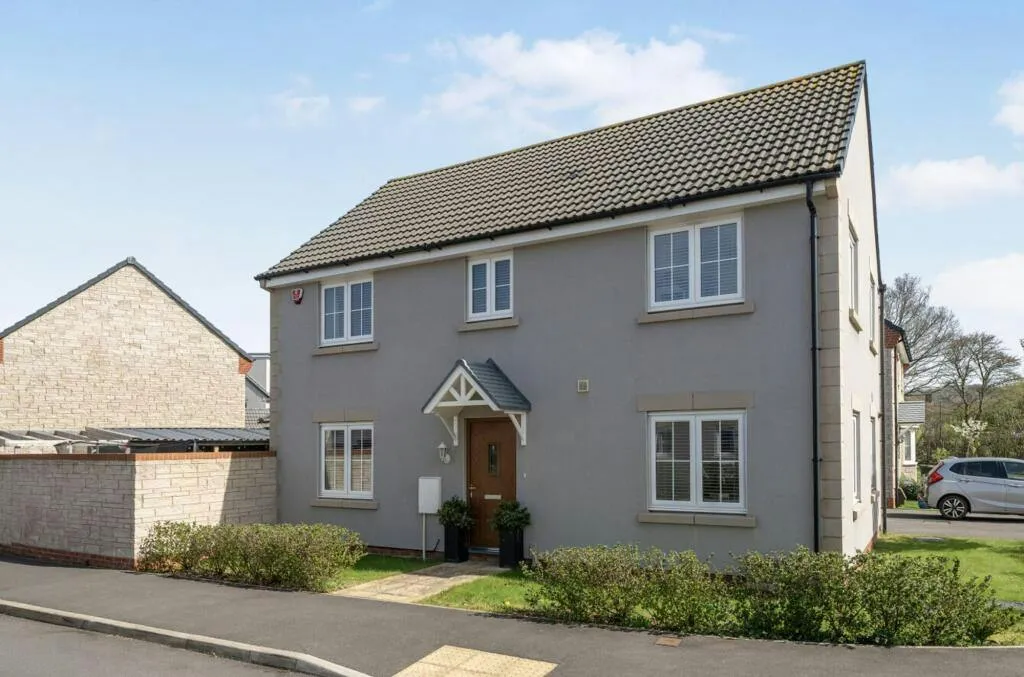 4 bed house for sale — Colliers Gardens, Backwell, BS48