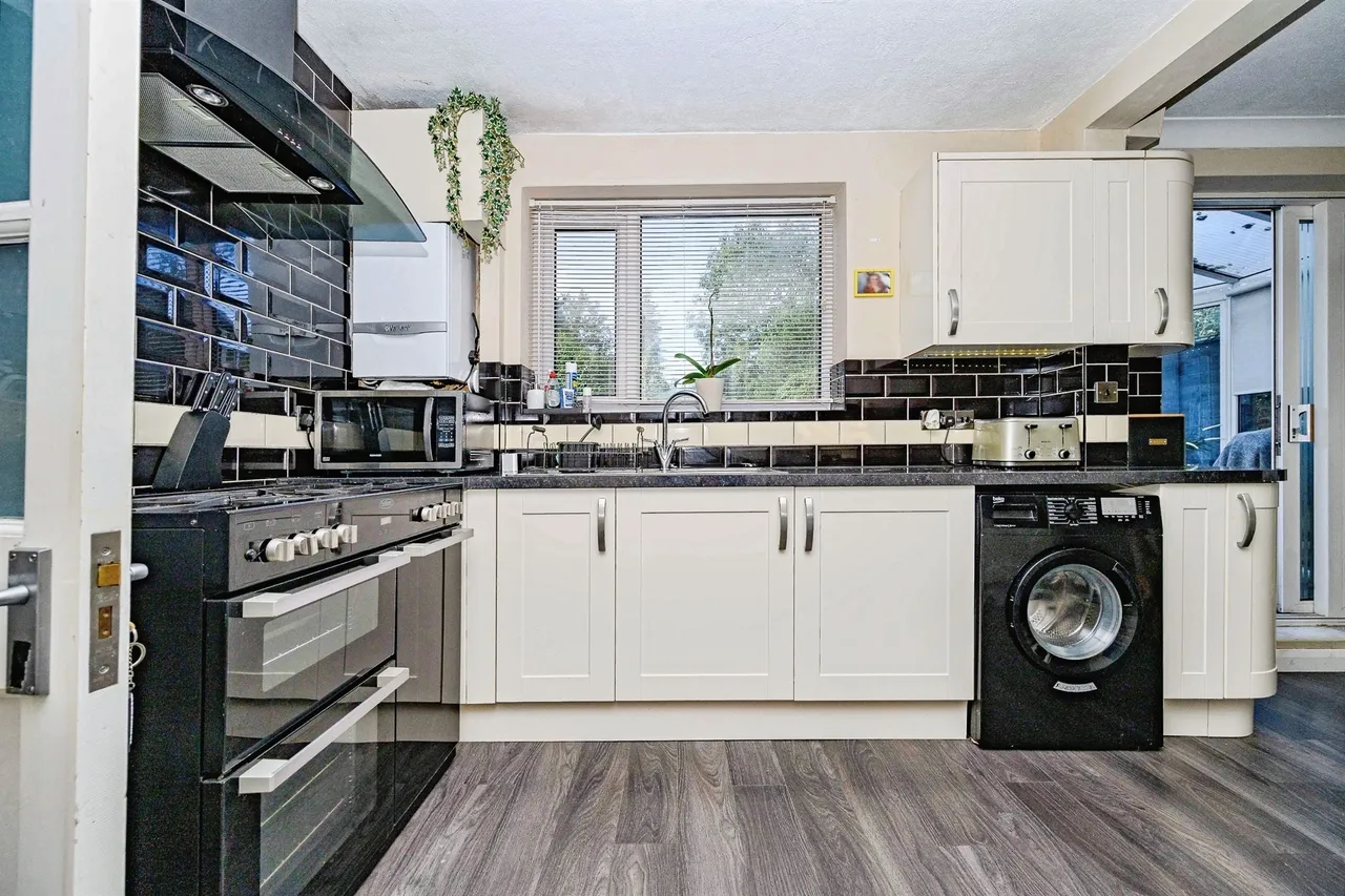 Coates Way, Watford, WD25, photo 3