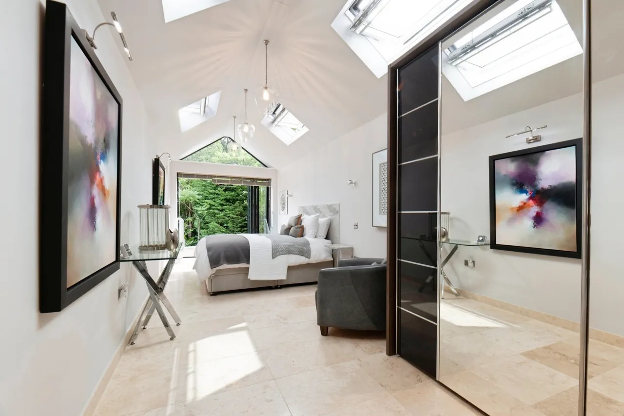 Forest Lane, East Horsley, KT24, photo 5