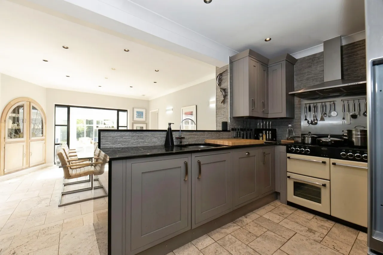 Forest Lane, East Horsley, KT24, photo 20