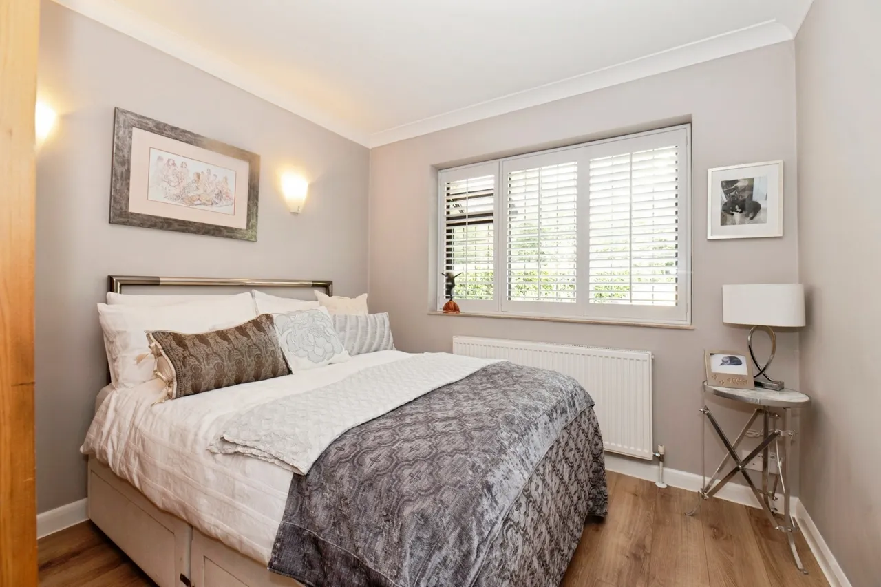Forest Lane, East Horsley, KT24, photo 15