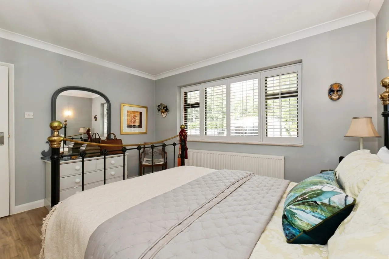 Forest Lane, East Horsley, KT24, photo 13