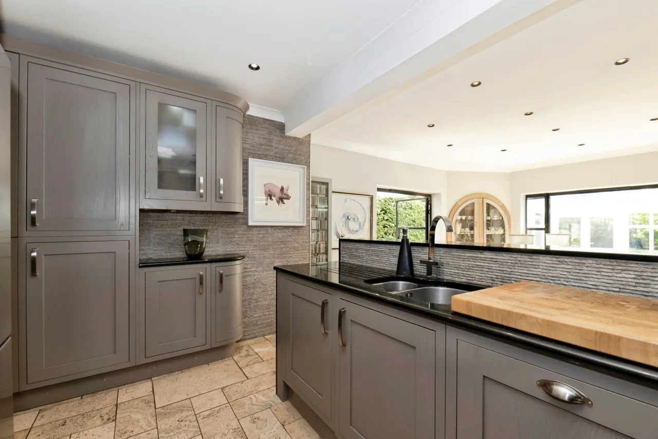 Forest Lane, East Horsley, KT24, photo 2