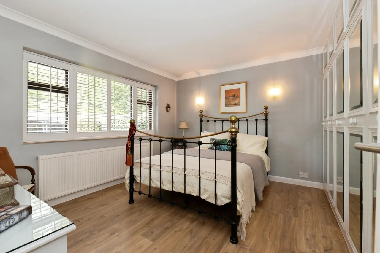 Forest Lane, East Horsley, KT24, photo 12