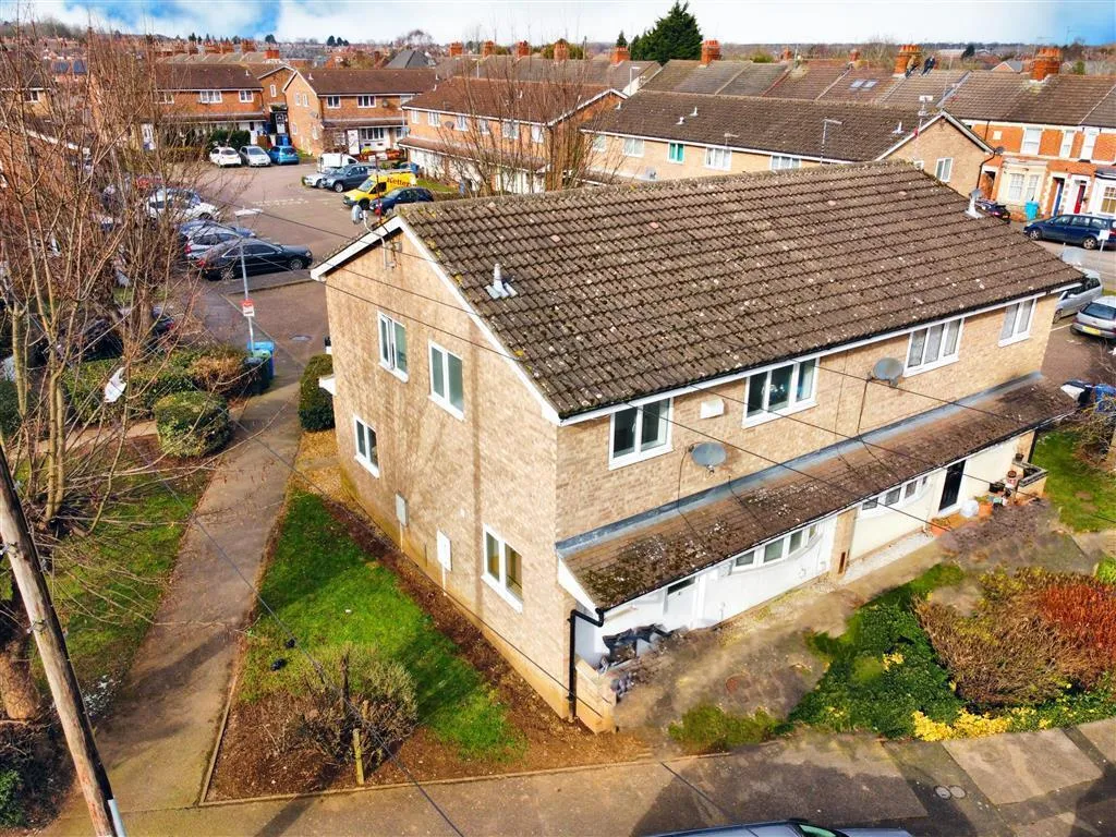 Cornwall Road, Kettering, NN16, photo 2