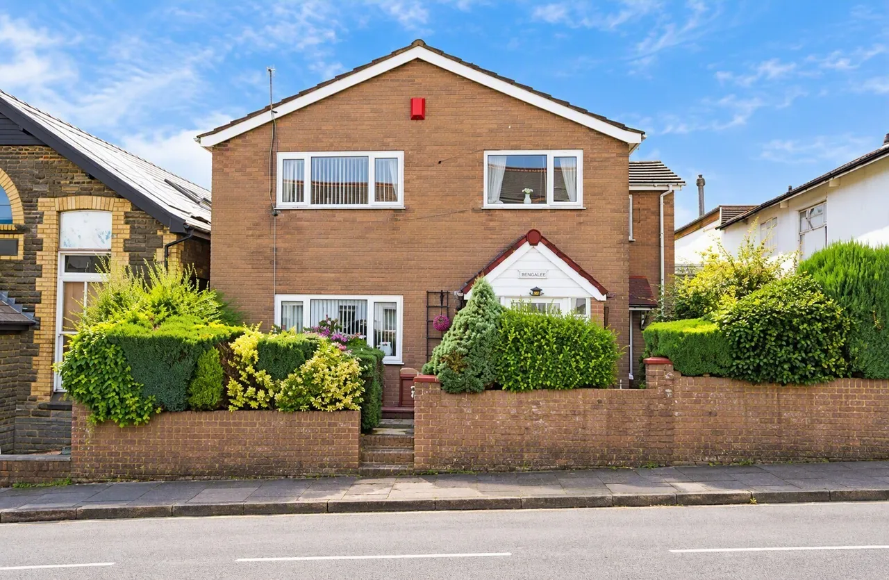 4 bed house for sale, Park Road, Bargoed, CF81
