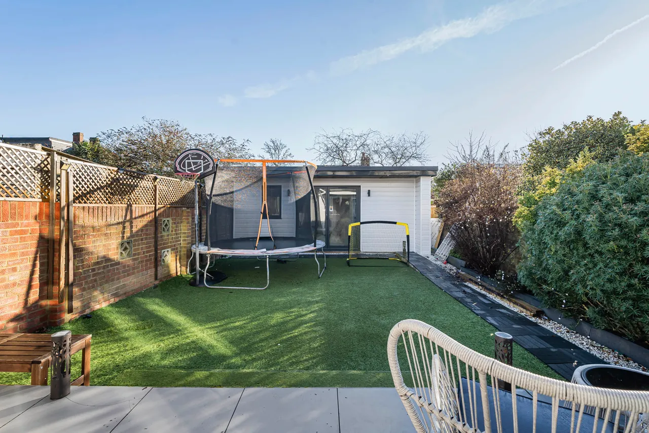 Albemarle Avenue, Twickenham, TW2, photo 15