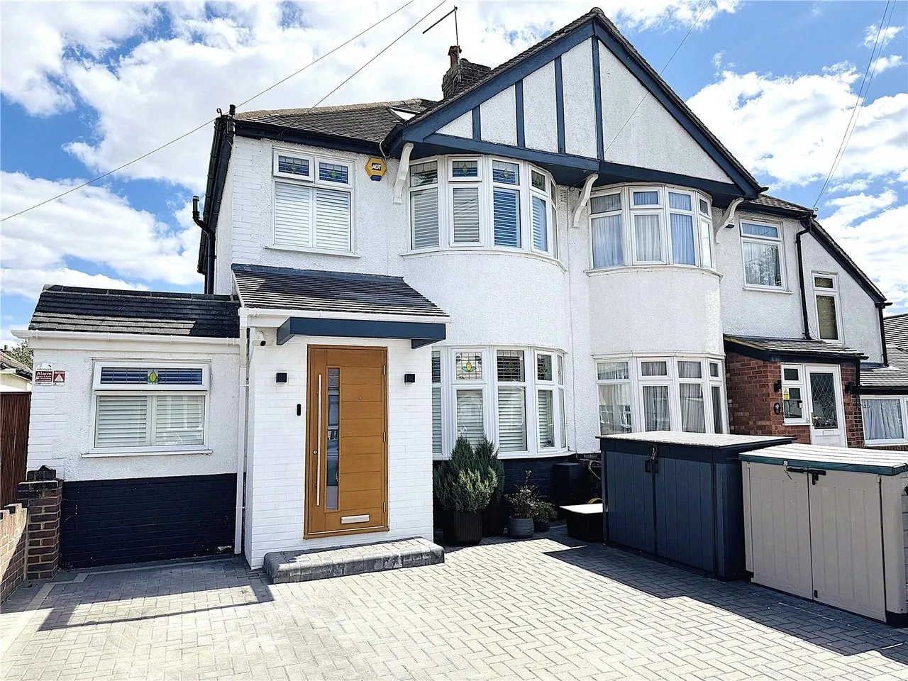 3 bed house for sale, Albemarle Avenue, Twickenham, TW2