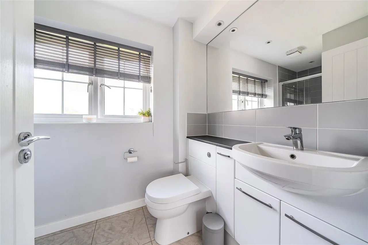 Damson Drive, Halstead, Sevenoaks, Kent, TN14, photo 11