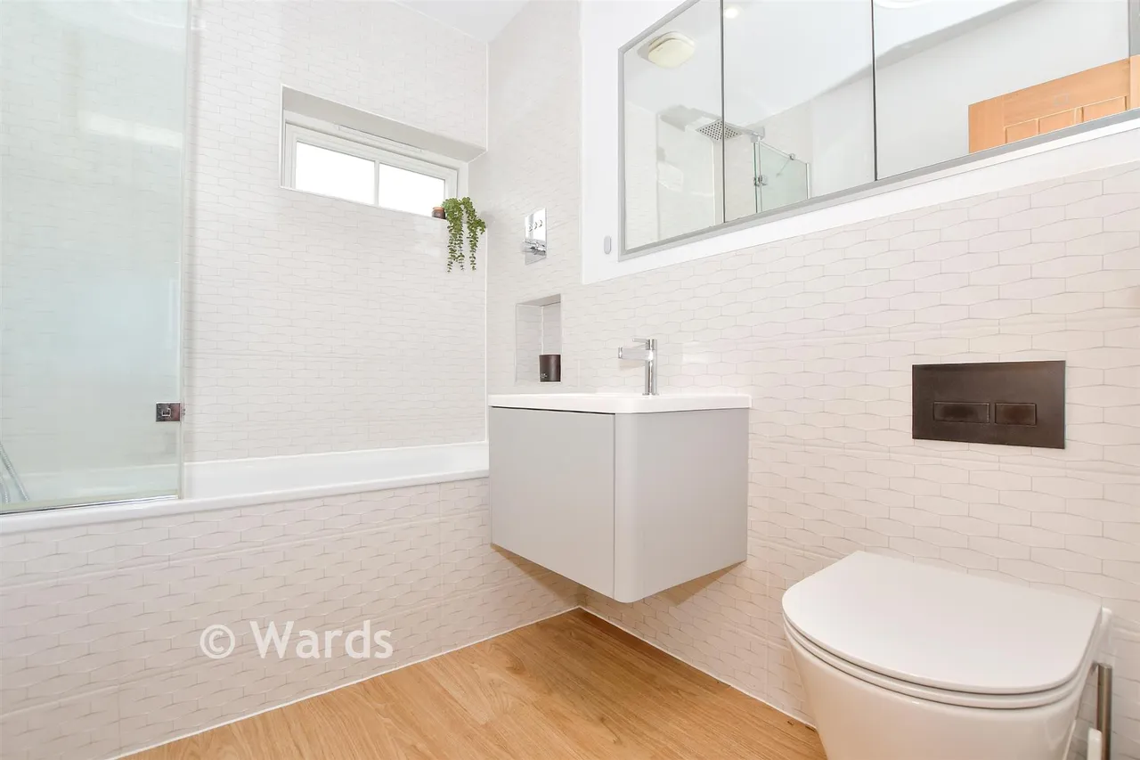 High Street, Pembury, TN2, photo 8