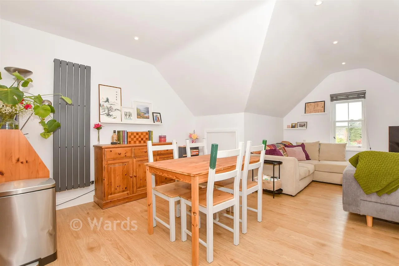 High Street, Pembury, TN2, photo 3