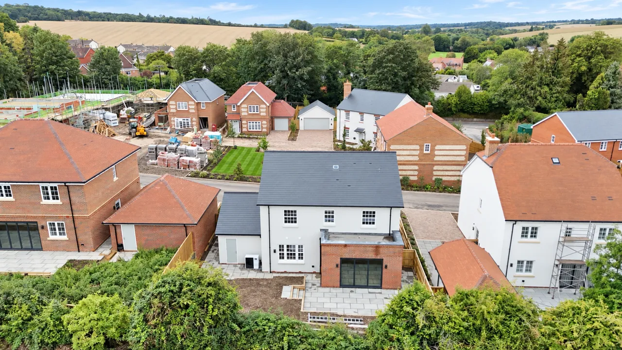 Furzedown Road, Kings Somborne, Stockbridge, Hampshire, SO20 6NL, photo 2