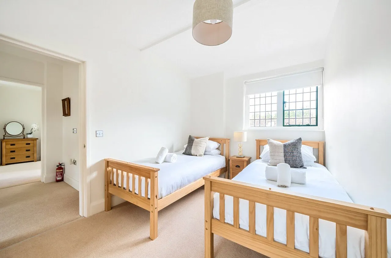 Stable Courtyard, Rousdon, Lyme Regis, Devon, DT7 3RA, photo 14
