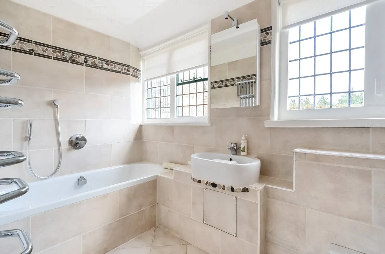 Stable Courtyard, Rousdon, Lyme Regis, Devon, DT7 3RA, photo 16