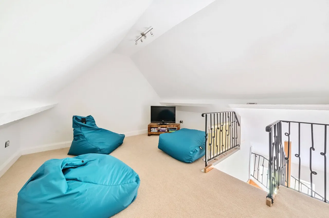 Stable Courtyard, Rousdon, Lyme Regis, Devon, DT7 3RA, photo 17