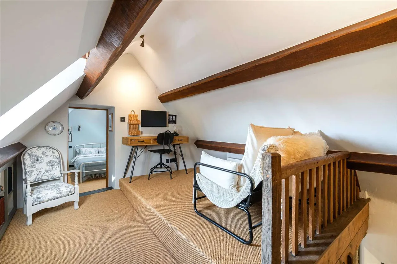 Broad Entry, Lower High Street, Chipping Campden, Gloucestershire, GL55 6DY, photo 11