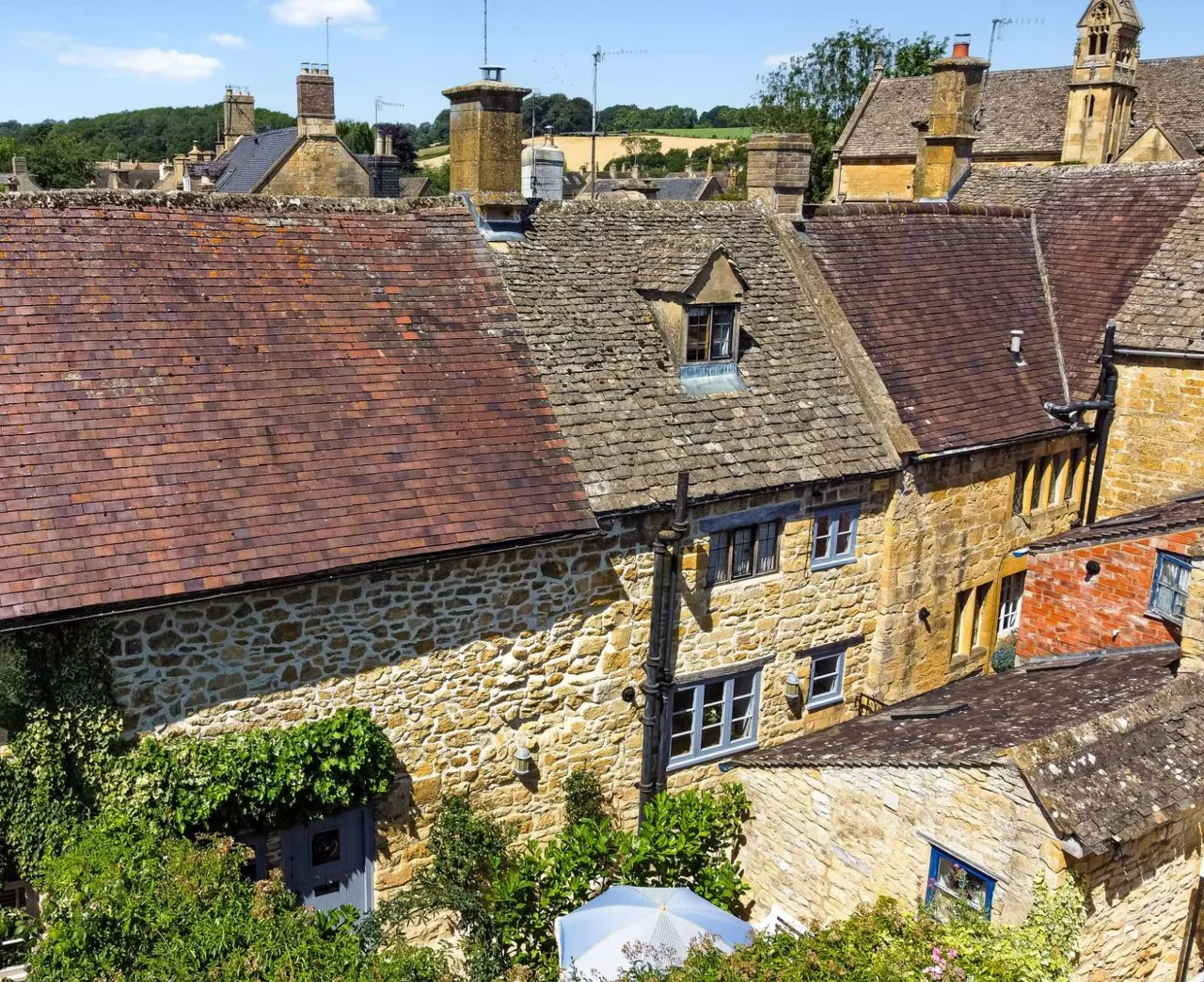 2 bed house for sale — Broad Entry, Lower High Street, Chipping Campden, Gloucestershire, GL55 6DY