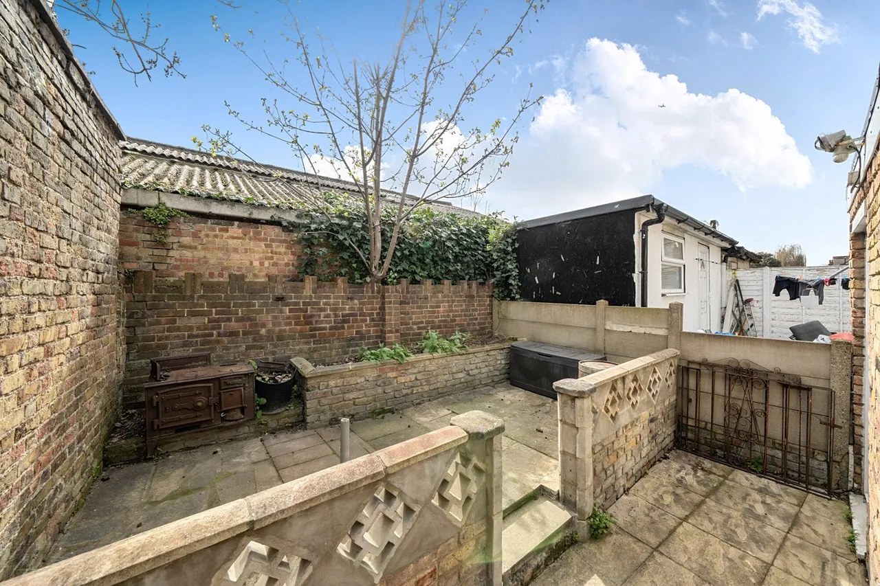 Felday Road, SE13, photo 18
