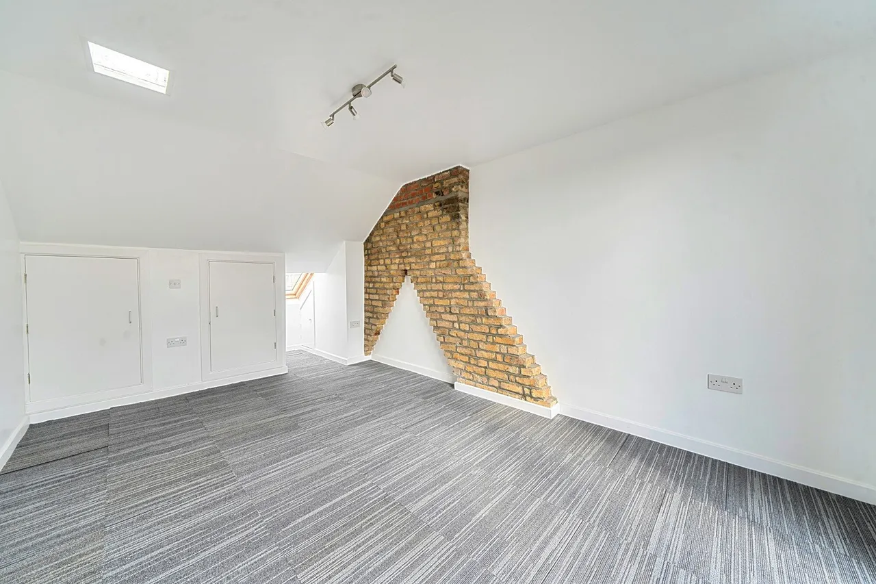 Felday Road, SE13, photo 13
