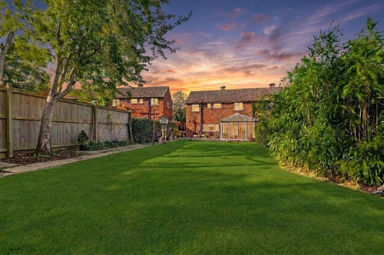 Randles Close, Bushby, LE7, photo 12