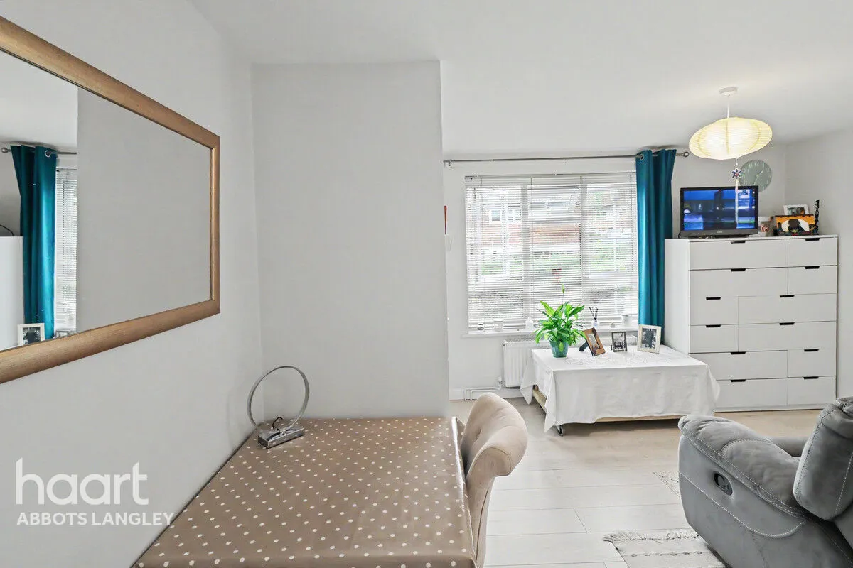 Spur Close, Abbots Langley, WD5, photo 3