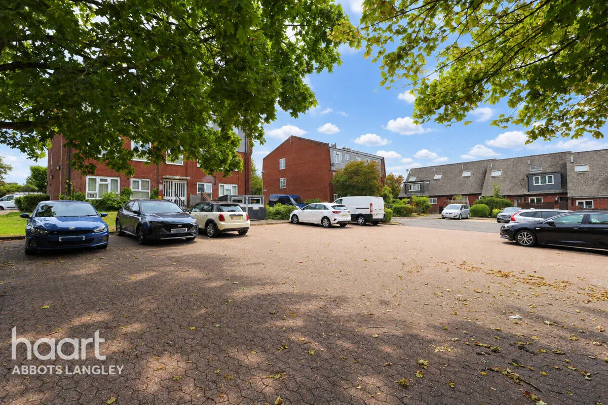 Spur Close, Abbots Langley, WD5, photo 2