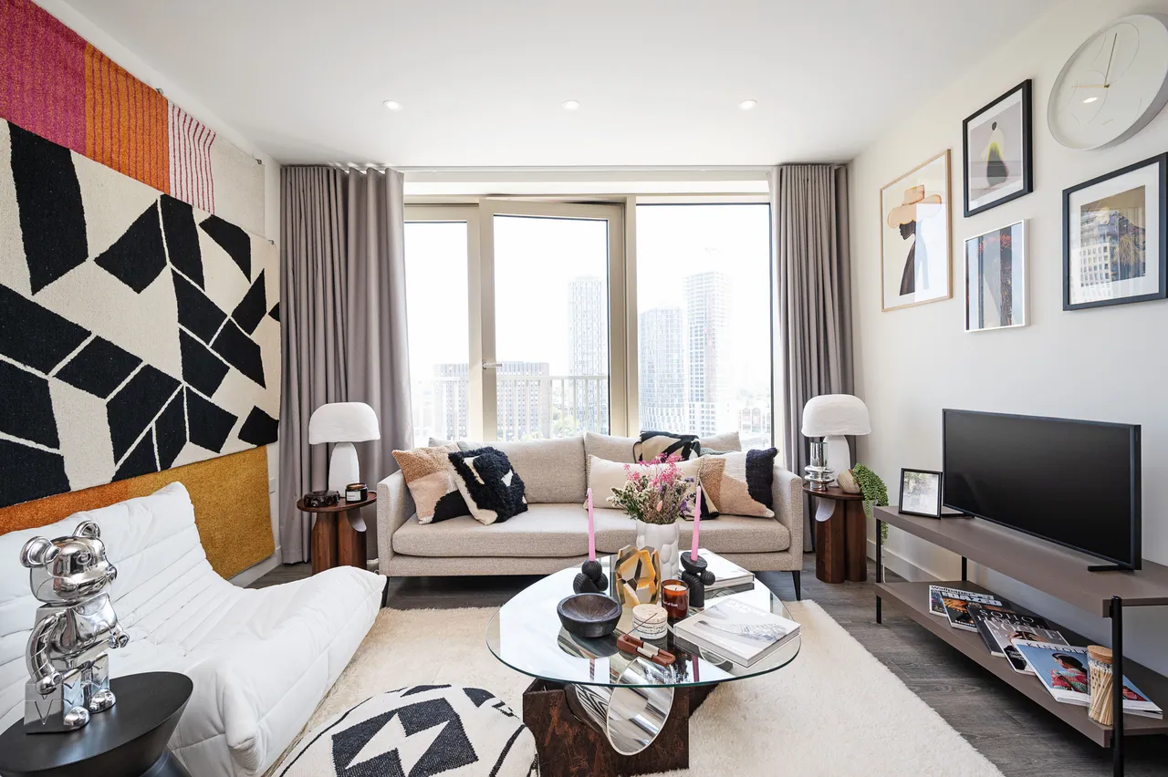1 bed flat to rent — 28 Sandhu Building, 89-91 Montfichet Road, London