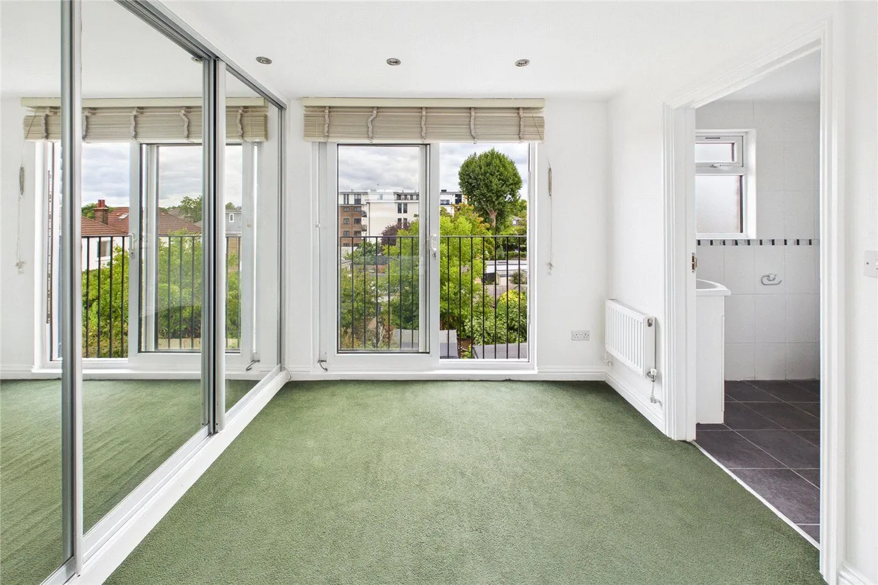 Romeyn Road, London, SW16, photo 12