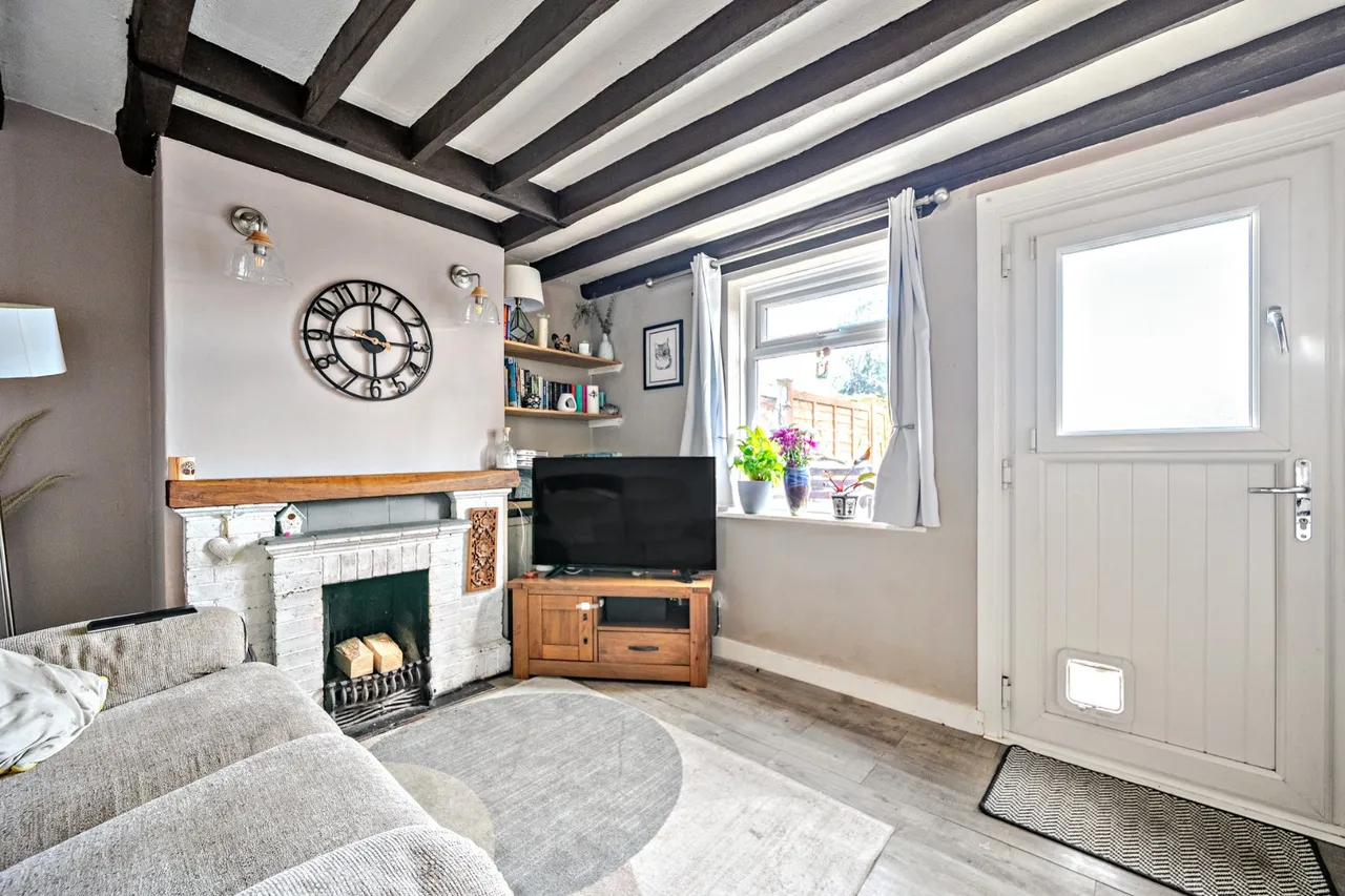 Kings Road, Farncombe, GU7, photo 3