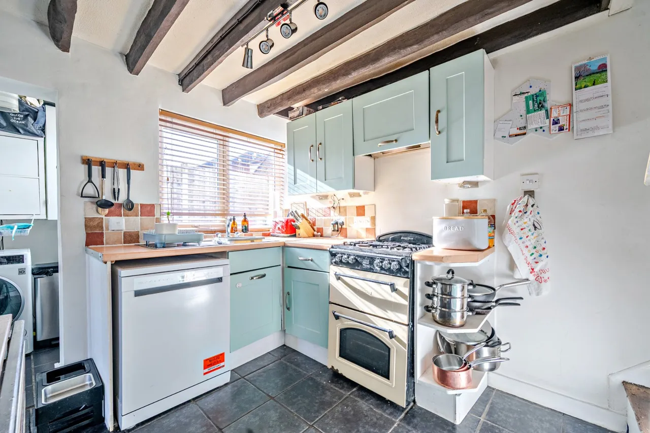 Kings Road, Farncombe, GU7, photo 6