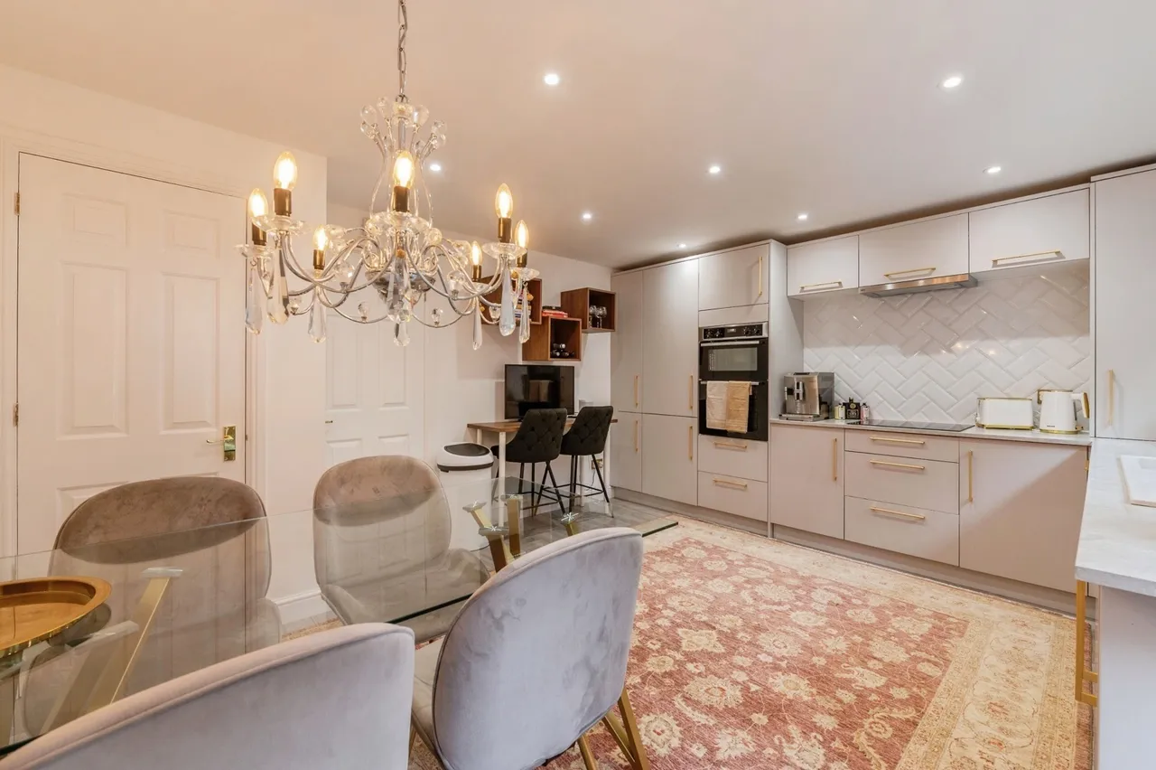 Buttell Close, Grays, Essex, RM17, photo 9