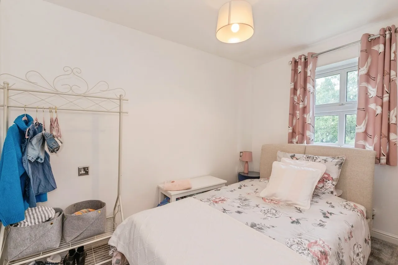 Buttell Close, Grays, Essex, RM17, photo 17