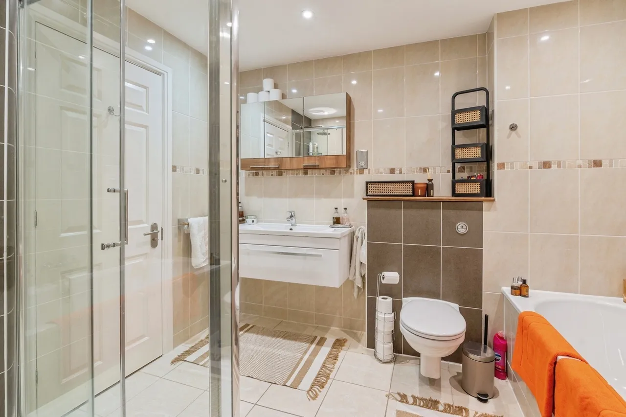 Buttell Close, Grays, Essex, RM17, photo 25