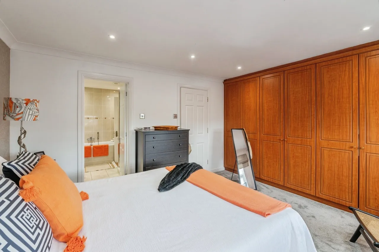 Buttell Close, Grays, Essex, RM17, photo 19
