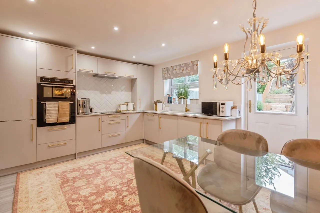 Buttell Close, Grays, Essex, RM17, photo 2
