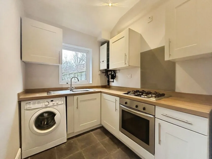 Warren Road, Stockport, SK3, photo 6