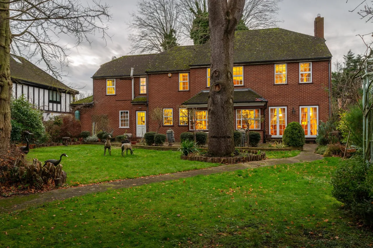 Bush Hill, Winchmore Hill, London, N21, photo 2