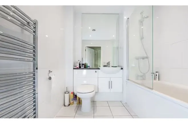 5 Zenith Close, London, photo 12