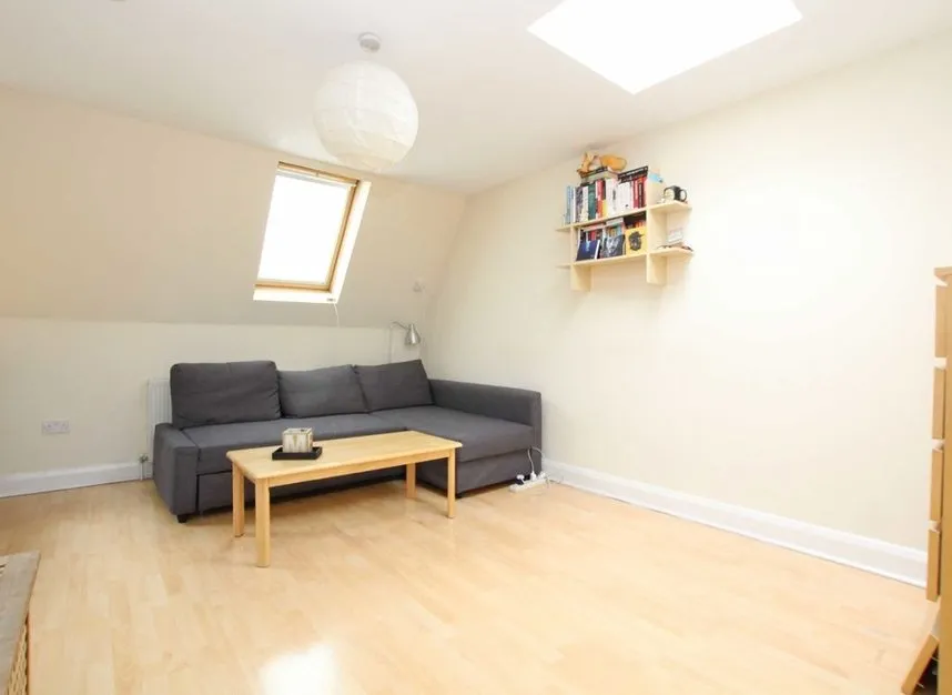 1 bed flat to rent, Uxbridge Road, Shepherds Bush, W12