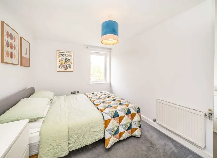 Seven Sisters Road, Finsbury Park, N4, photo 2