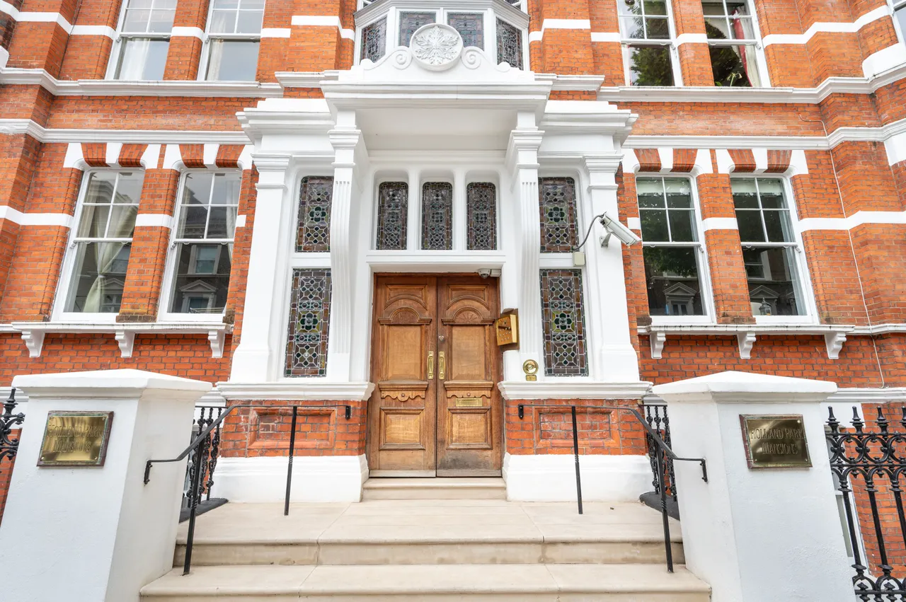 8 Holland Park Mansions, London, photo 8