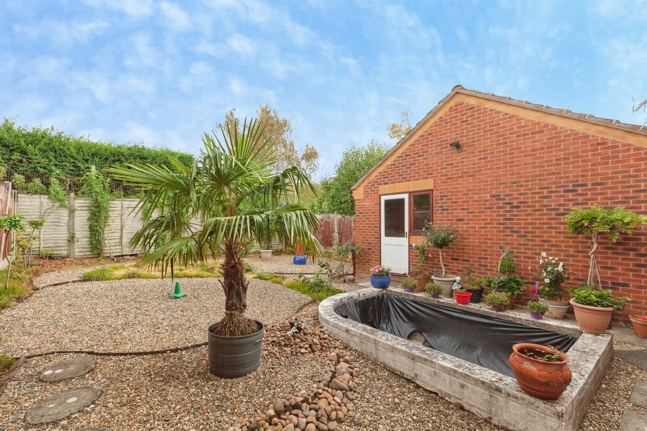 Gilmorton Avenue, Leicester, LE2, photo 13