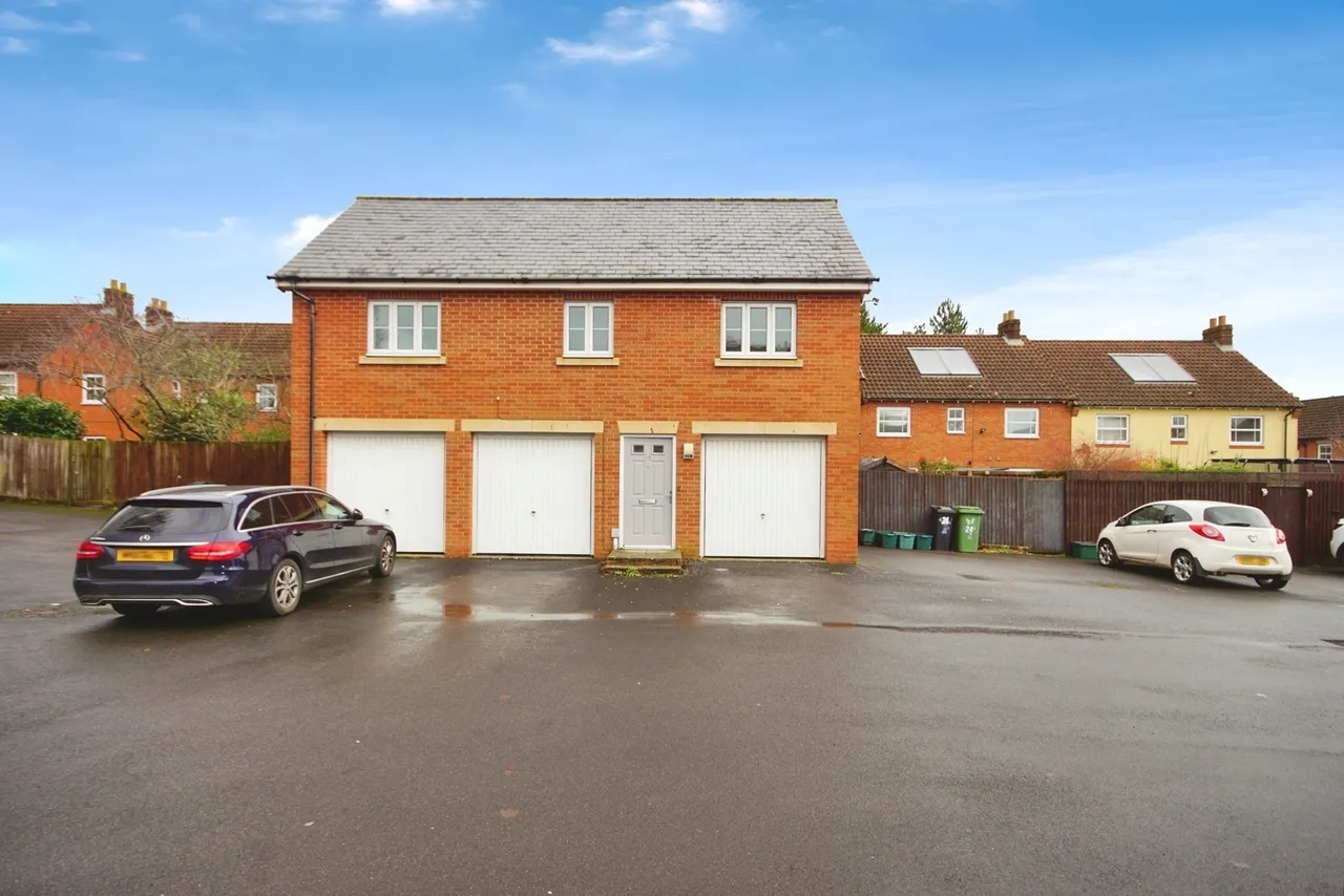 Hickory Lane, Almondsbury, Bristol, Gloucestershire, BS32, photo 16