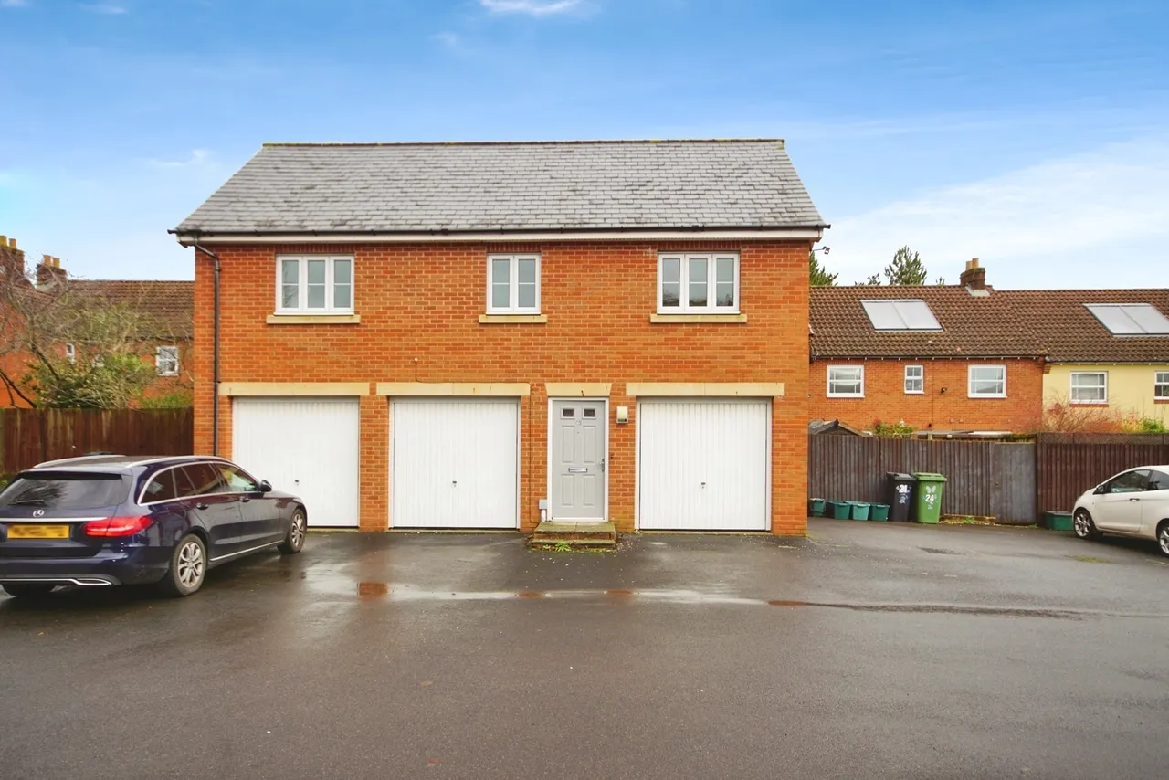 2 bed flat for sale — Hickory Lane, Almondsbury, Bristol, Gloucestershire, BS32