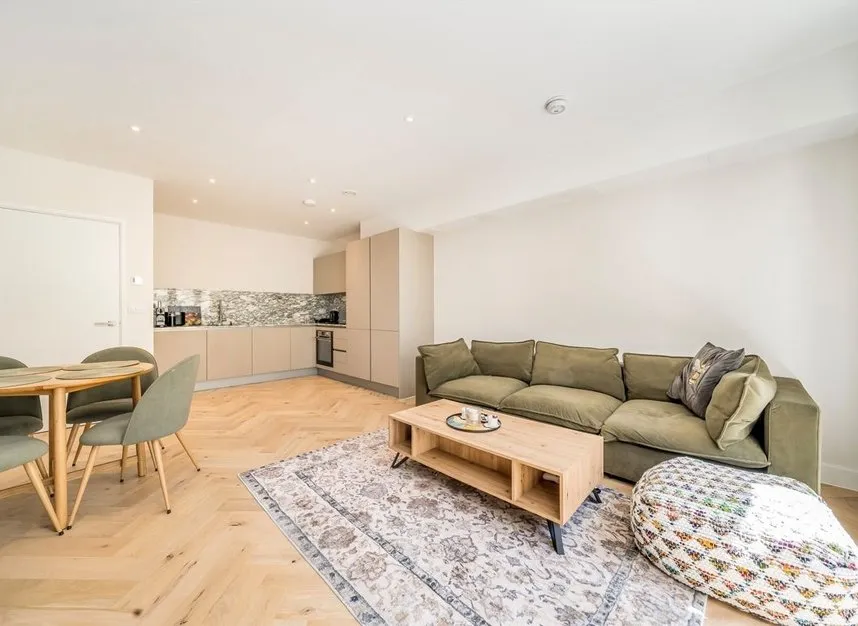 Somerset Road, West Ealing, W13, photo 2