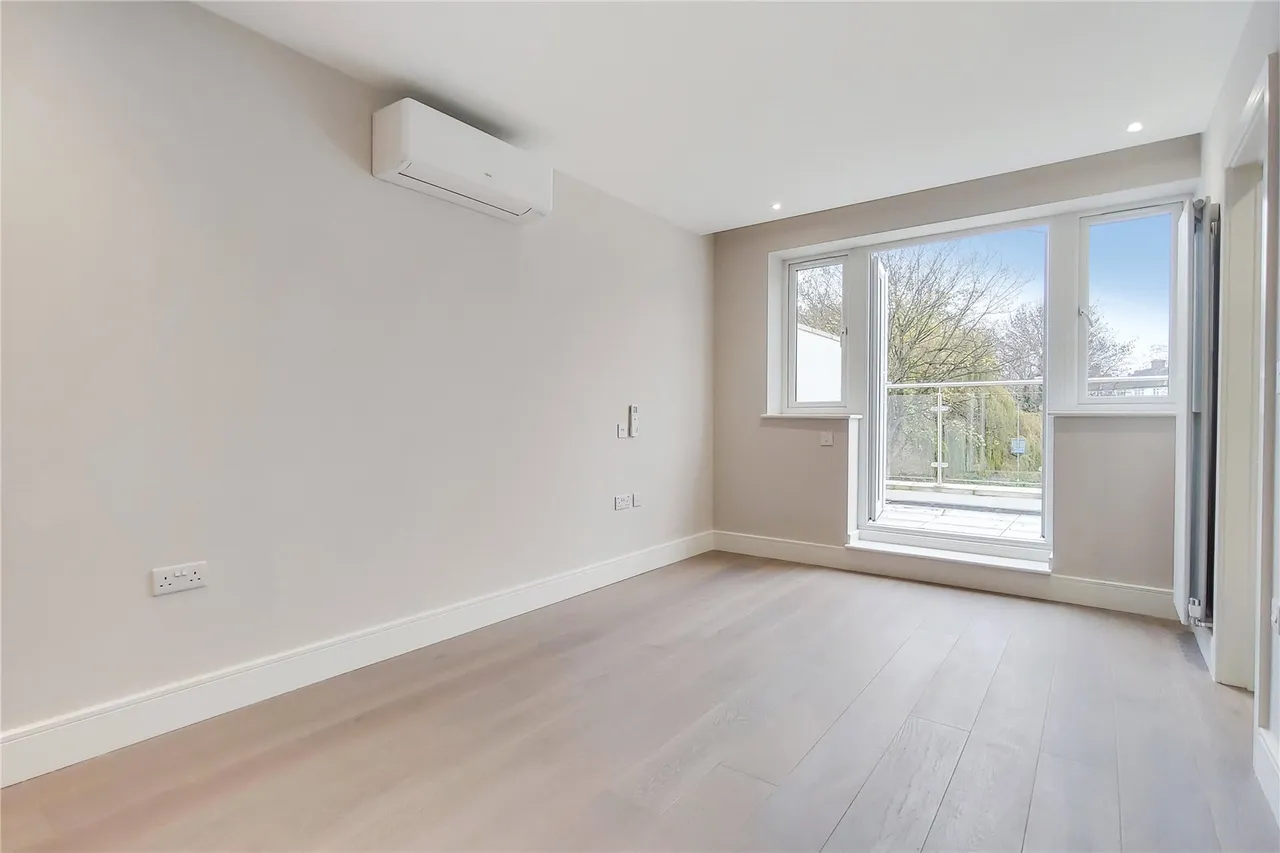 Bridge Lane, London, NW11, photo 12
