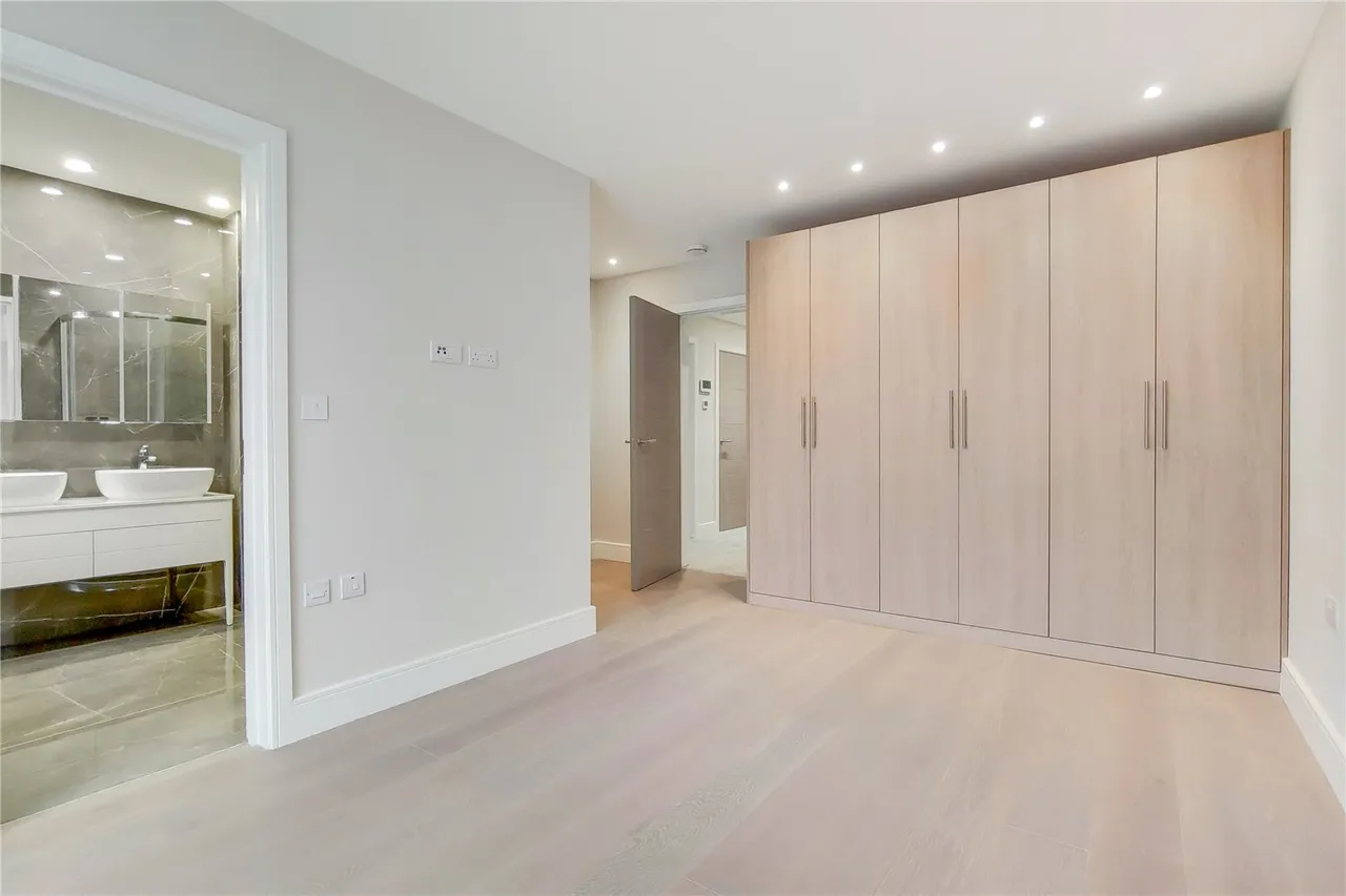 Bridge Lane, London, NW11, photo 11