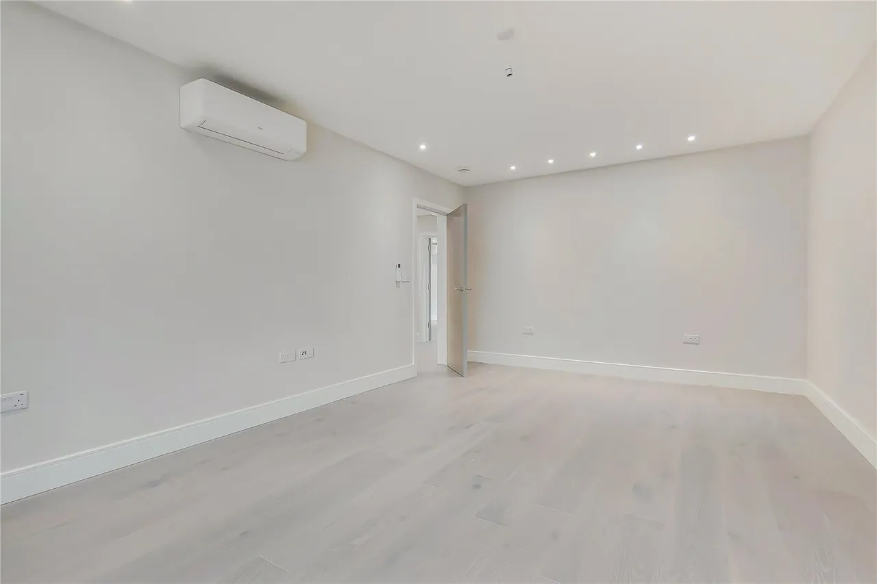Bridge Lane, London, NW11, photo 5